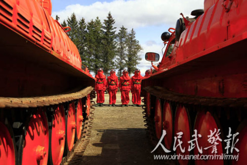 �ٱ��ڿ�ǰ�v�����M��������DƬ��Դ�������侯��