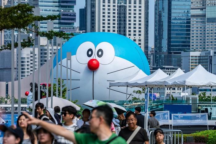 “哆啦A夢(mèng)”“LABUBU”在香港“海上大巡游”