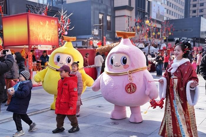 北京：市民隆福寺街區(qū)品年味