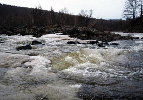 ���D(zhu��n)���{��֮����ɽ 4�����(q��)������SUV ��܇֮��