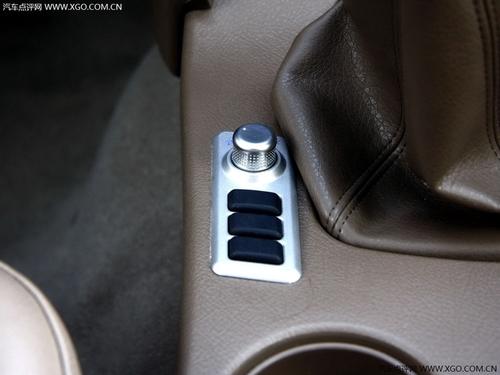 15�f���µ�SUV���] 