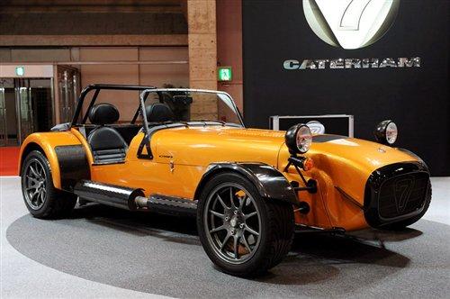 ����175�R�� Caterham�l����܇CSR 175 ��܇֮��