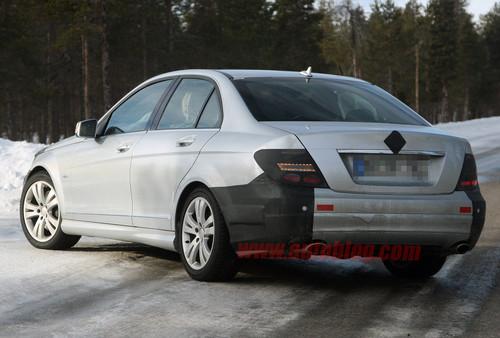 �A(y��)Ӌ(j��)������� 2011��YC��(j��)����ՙ��