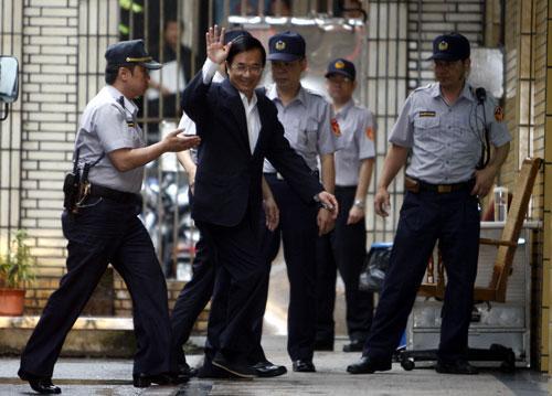 11�����磬��ұװ������������ˮ��������܇�r�����䐂����ý�wӛ�ߓ]���������DƬ��Դ���������硱