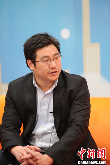 好友揭秘莫言領(lǐng)獎軼事稱其平時愛喝茶看話劇(4)