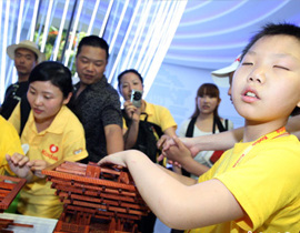 äͯ�W(xu��)У��С������־Ը�ߵ���������[�����@��ͨ�^(gu��)�Լ����|�X(ju��)�� (t��ng)�X(ju��)�H����������ʢ�r��