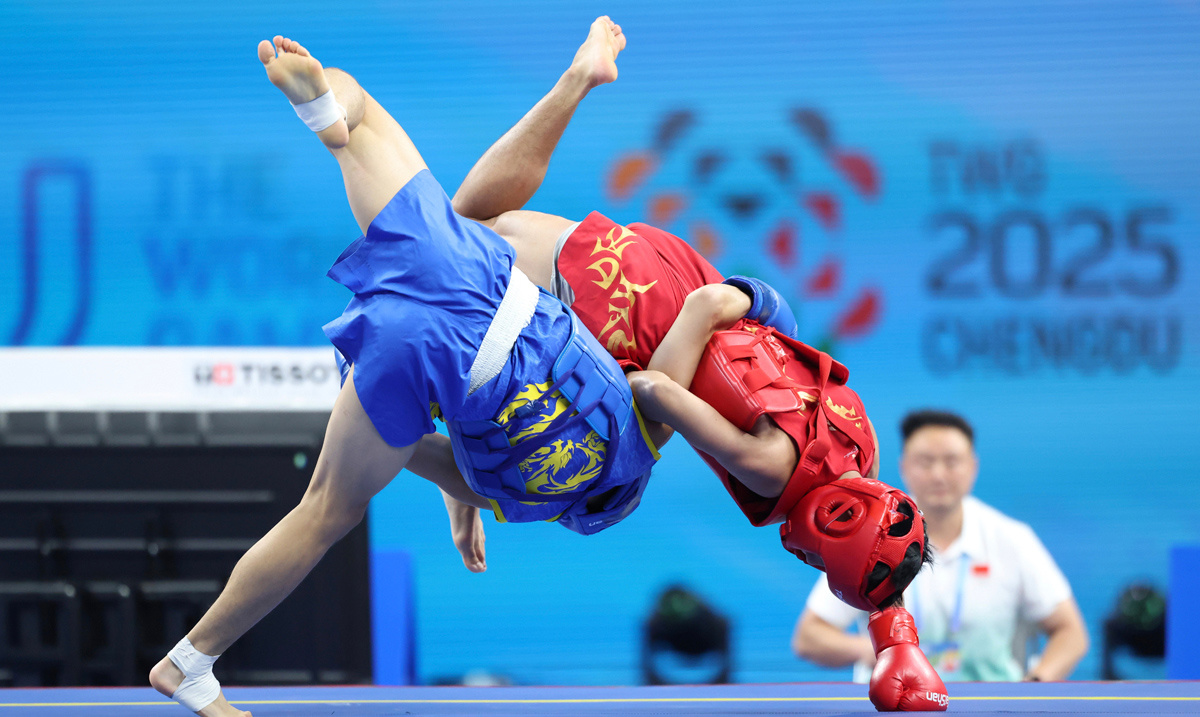 中國選手唐思碩奪得武術散打男子56公斤級冠軍