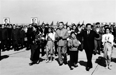 西哈努克系堅(jiān)定民族獨(dú)立者被譽(yù)“神一樣國王”