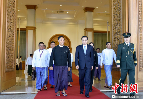 李克強(qiáng)會(huì)見緬甸聯(lián)邦議會(huì)議長(zhǎng)兼人民院議長(zhǎng)瑞曼